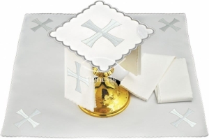 Bielizna kielichowa haftowana komplet 010