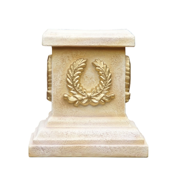 kolumienka-postument-pod-figure.jpg