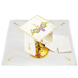 Bielizna kielichowa haftowana - komplet 103