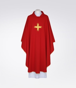 Ornat zdobiony haftem - czerwony