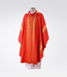 Ornat zdobiony haftem - czerwony