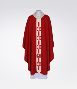 Ornat zdobiony haftem - czerwony