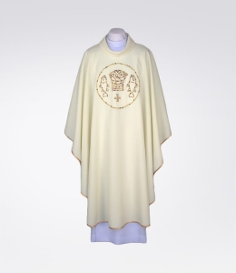 Ornat zdobiony haftem eucharystycznym - ecru