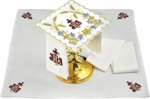 Bielizna kielichowa haftowana - komplet 040