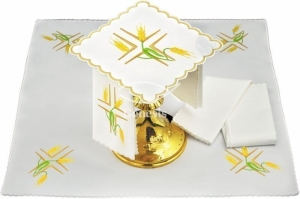 Bielizna kielichowa haftowana komplet 056