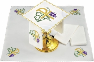 Bielizna kielichowa haftowana - komplet 002